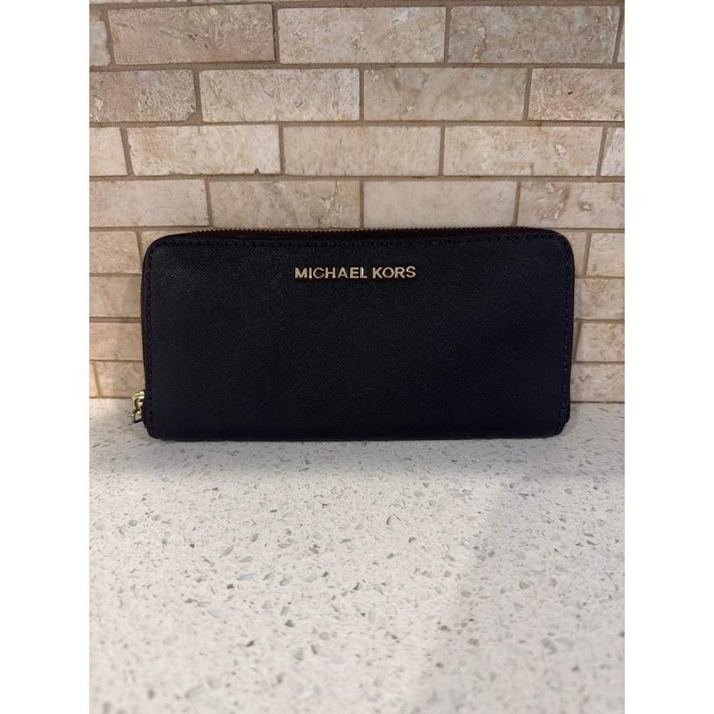 Michael Kors Jet Set Travel Brown Saffiano Leather Zip Around Continental Wallet